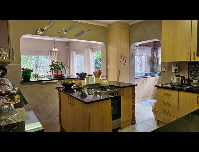 3 BEDROOM HOUSE FOR SALE IN ALBERTON NORTH